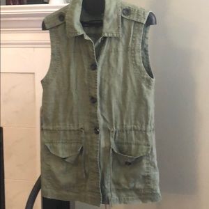 Green linen like utility vest